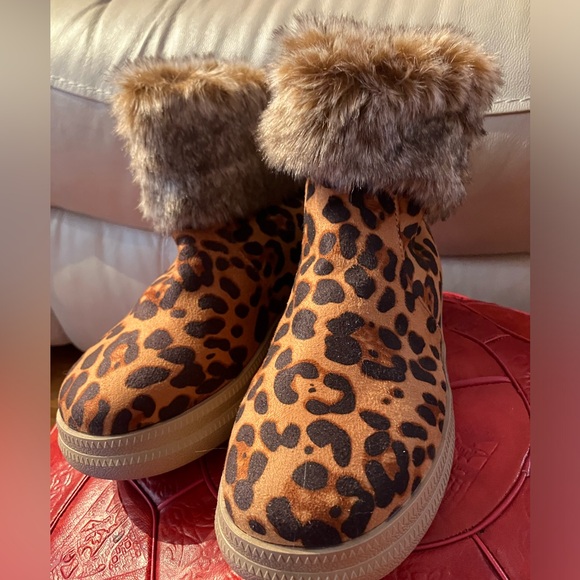 Shoes - Leopard Print Fur-Trimmed Women's Shoes